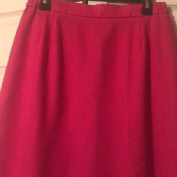 Pink size 12 Women’s Skirt w/cute pleats in back - Picture 2 of 5